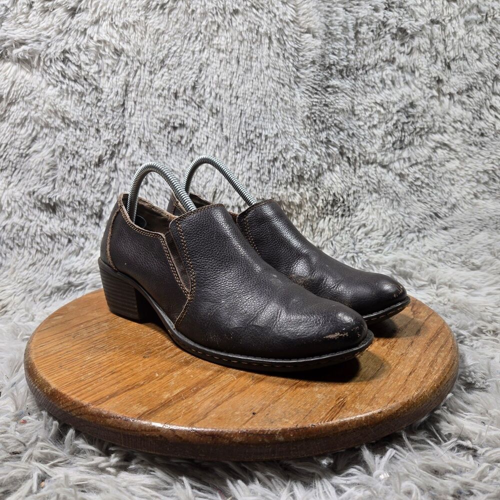 b.o.c. Born Chunky Heels Women Sz 9.5M Brown Pebbled Leather Ankle Boots C49803